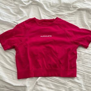 Alphalete Amplify Crop Top